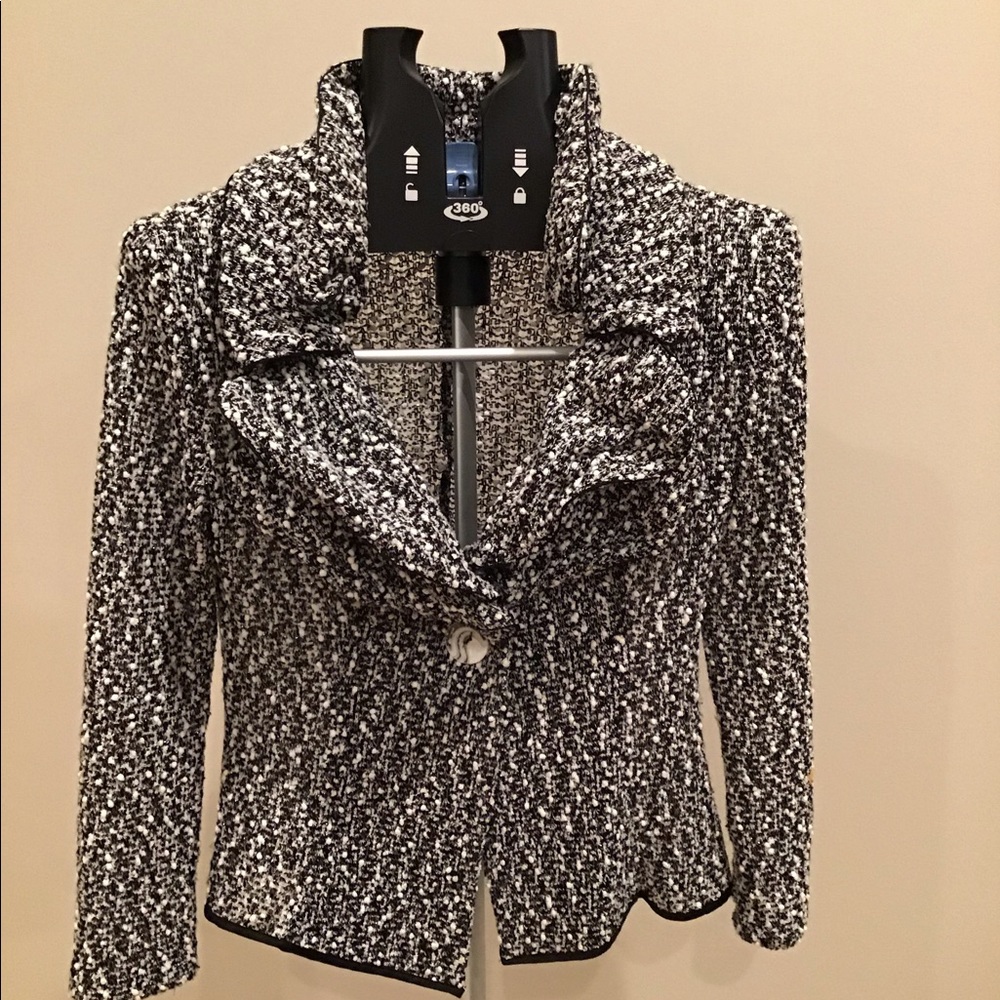 Double Jeu Top/Jacket with flexible collar. Size M